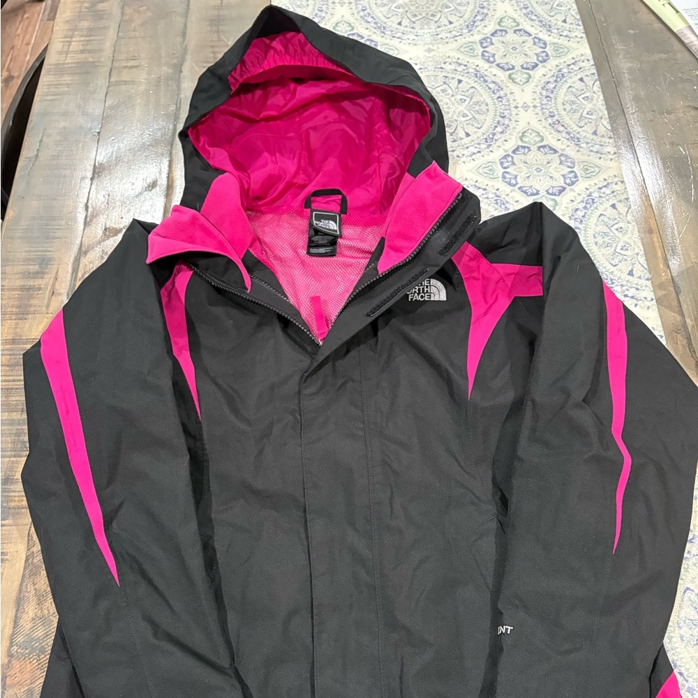 The North Face Black and Pink Ski Jacket Weather-Resistant Hooded Design
